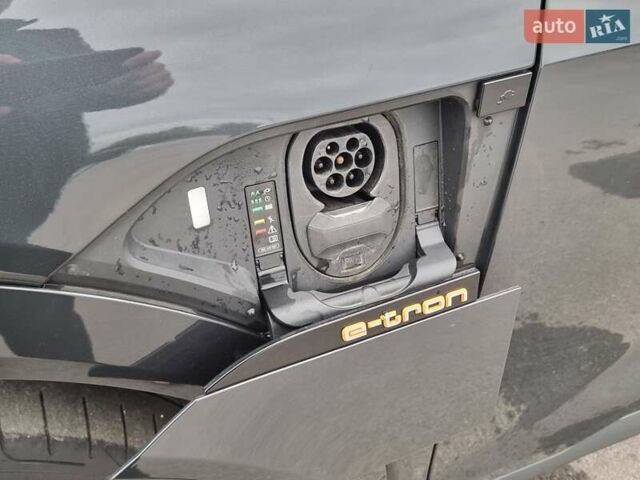 Сірий Ауді E-Tron, об'ємом двигуна 0 л та пробігом 119 тис. км за 29650 $, фото 11 на Automoto.ua