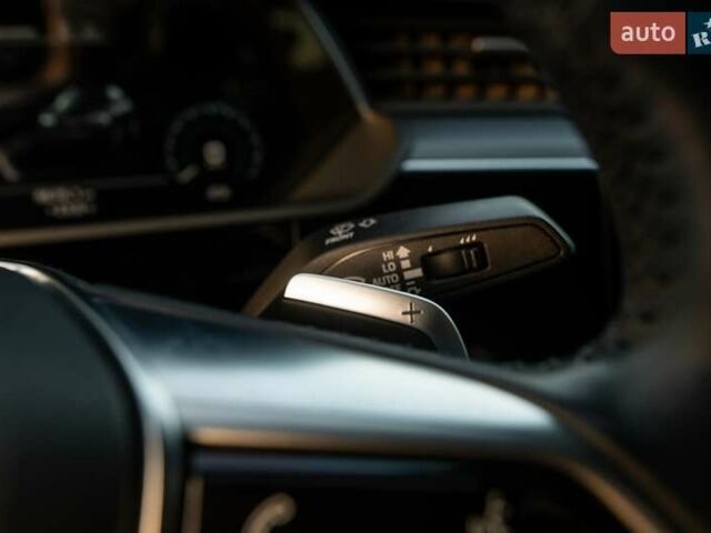 Сірий Ауді E-Tron, об'ємом двигуна 0 л та пробігом 112 тис. км за 34300 $, фото 60 на Automoto.ua