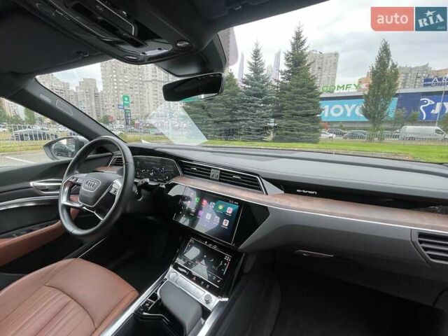 Серый Ауди E-Tron, объемом двигателя 0 л и пробегом 58 тыс. км за 37000 $, фото 95 на Automoto.ua