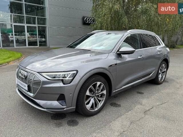 Серый Ауди E-Tron, объемом двигателя 0 л и пробегом 58 тыс. км за 37000 $, фото 114 на Automoto.ua