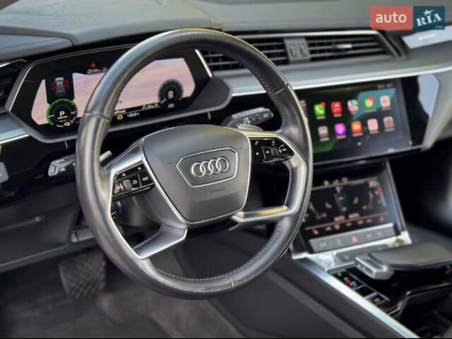 Сірий Ауді E-Tron, об'ємом двигуна 0 л та пробігом 170 тис. км за 25600 $, фото 6 на Automoto.ua