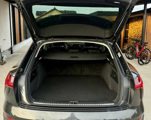 Серый Ауди E-Tron, объемом двигателя 0 л и пробегом 175 тыс. км за 22000 $, фото 20 на Automoto.ua