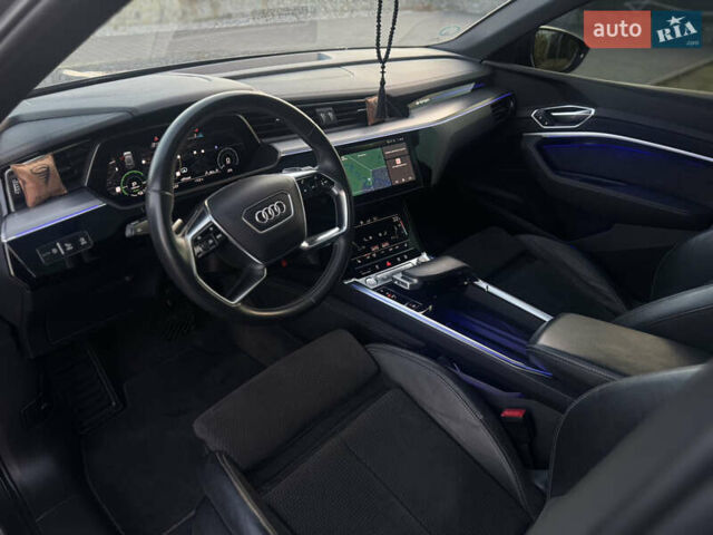 Сірий Ауді E-Tron, об'ємом двигуна 0 л та пробігом 140 тис. км за 37000 $, фото 24 на Automoto.ua