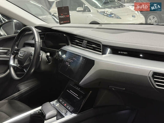 Серый Ауди E-Tron, объемом двигателя 0 л и пробегом 207 тыс. км за 20000 $, фото 55 на Automoto.ua