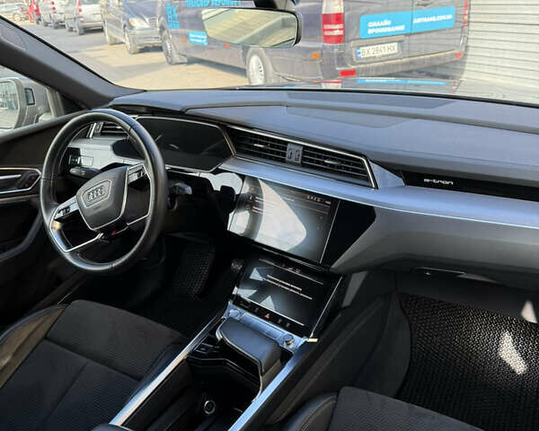 Серый Ауди E-Tron, объемом двигателя 0 л и пробегом 145 тыс. км за 37500 $, фото 42 на Automoto.ua