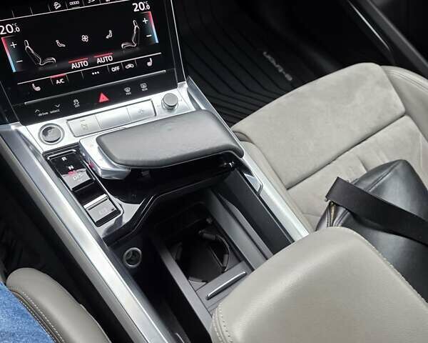 Серый Ауди E-Tron, объемом двигателя 0 л и пробегом 90 тыс. км за 36500 $, фото 37 на Automoto.ua