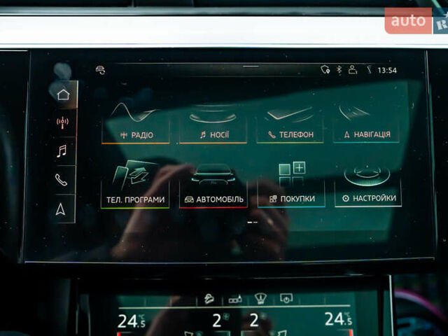 Сірий Ауді E-Tron, об'ємом двигуна 0 л та пробігом 82 тис. км за 39888 $, фото 101 на Automoto.ua