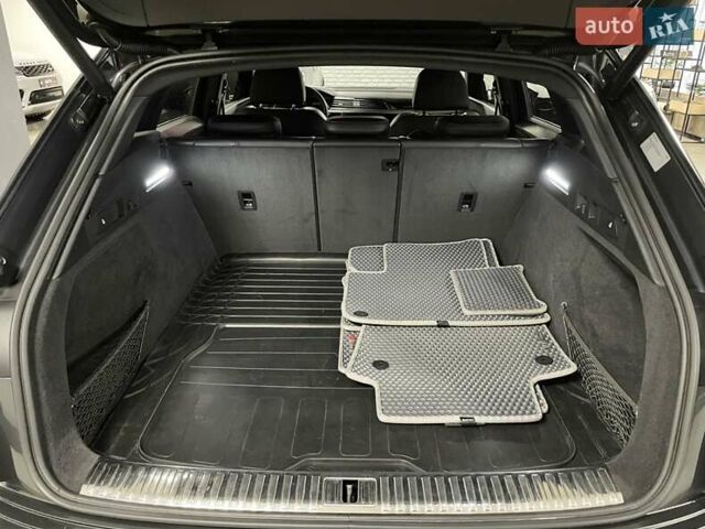 Серый Ауди E-Tron, объемом двигателя 0 л и пробегом 120 тыс. км за 28700 $, фото 27 на Automoto.ua