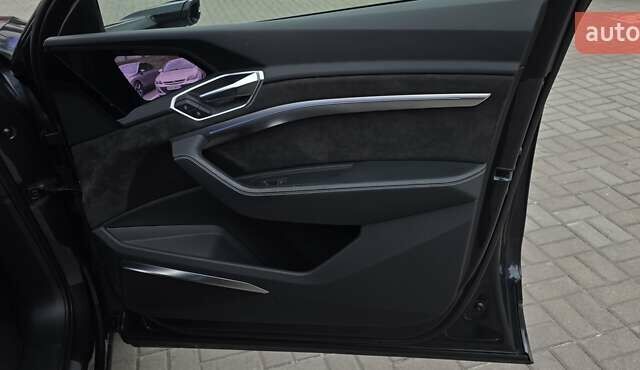 Серый Ауди E-Tron, объемом двигателя 0 л и пробегом 112 тыс. км за 29800 $, фото 48 на Automoto.ua