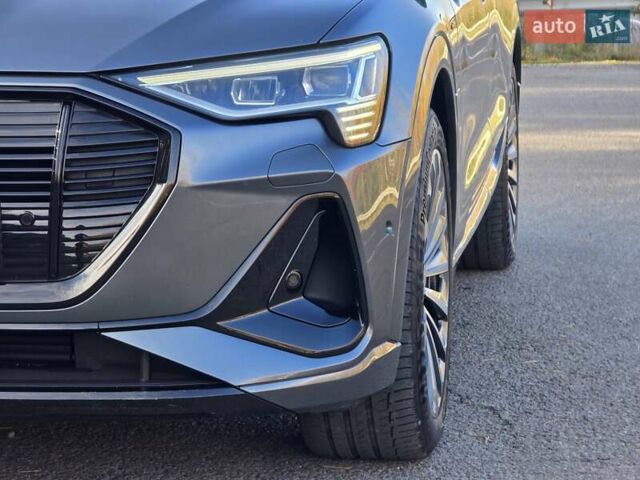 Сірий Ауді E-Tron, об'ємом двигуна 0 л та пробігом 67 тис. км за 37999 $, фото 11 на Automoto.ua