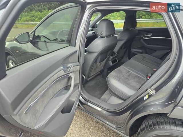 Серый Ауди E-Tron, объемом двигателя 0 л и пробегом 71 тыс. км за 33999 $, фото 56 на Automoto.ua