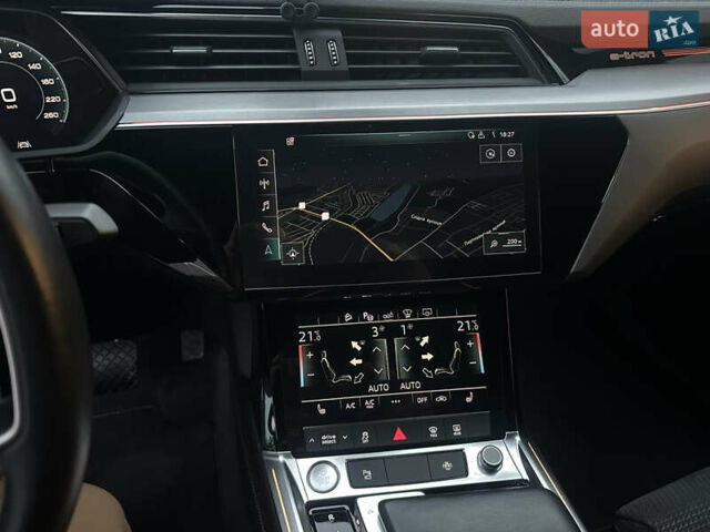 Ауди E-Tron 2020 в Хмельницком на Automoto.ua Серый Ауди E-Tron, объемом двигателя 0 л и пробегом 112 тыс. км за 37000 $, фото 38 на Automoto.ua
