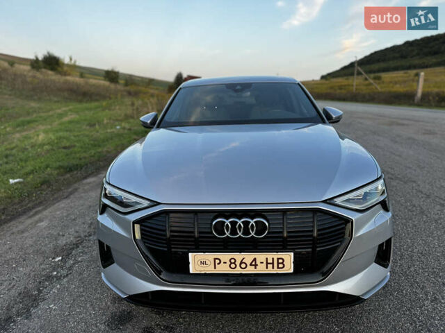 Серый Ауди E-Tron, объемом двигателя 0 л и пробегом 108 тыс. км за 29000 $, фото 13 на Automoto.ua