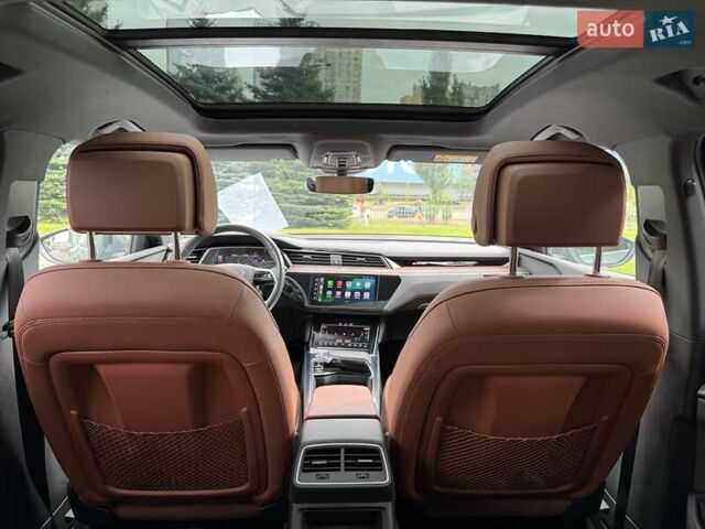 Серый Ауди E-Tron, объемом двигателя 0 л и пробегом 58 тыс. км за 37000 $, фото 85 на Automoto.ua
