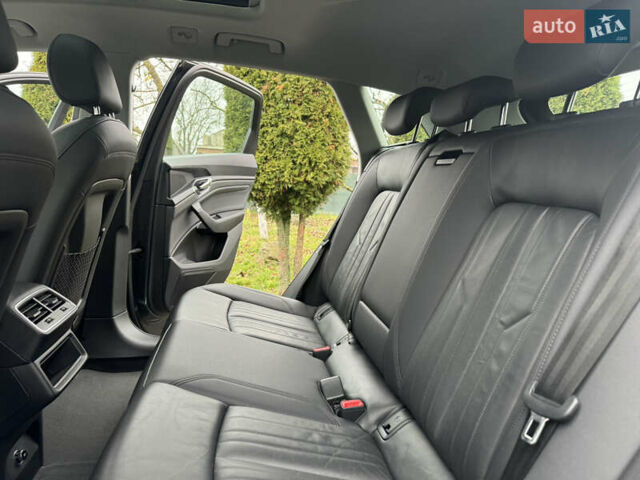 Серый Ауди E-Tron, объемом двигателя 0 л и пробегом 150 тыс. км за 23800 $, фото 35 на Automoto.ua