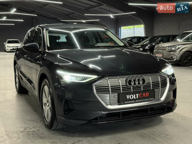 Серый Ауди E-Tron, объемом двигателя 0 л и пробегом 207 тыс. км за 20000 $, фото 24 на Automoto.ua