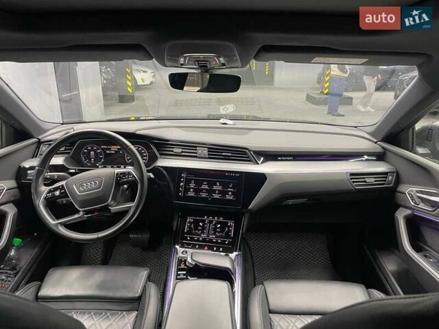 Ауді E-Tron 2020 у Чернівцях на Automoto.ua Сірий Ауді E-Tron, об'ємом двигуна 0 л та пробігом 65 тис. км за 48000 $, фото 15 на Automoto.ua