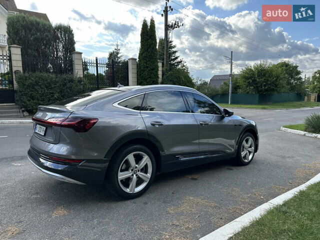 Серый Ауди E-Tron, объемом двигателя 0 л и пробегом 85 тыс. км за 33000 $, фото 4 на Automoto.ua