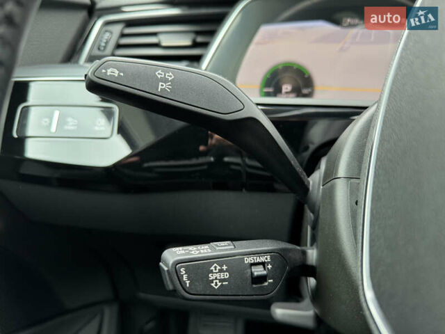 Ауди E-Tron 2020 в Тернополе на Automoto.ua Серый Ауди E-Tron, объемом двигателя 0 л и пробегом 126 тыс. км за 23900 $, фото 77 на Automoto.ua