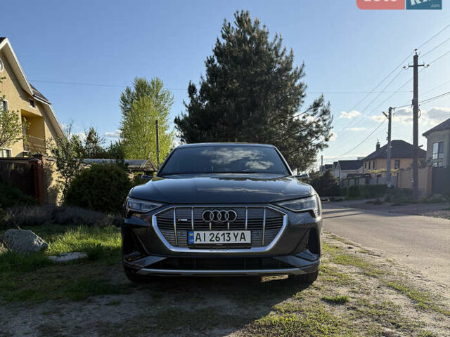 Ауді E-Tron 2020 у Києві на Automoto.ua Сірий Ауді E-Tron, об'ємом двигуна 0 л та пробігом 51 тис. км за 32000 $, фото 1 на Automoto.ua