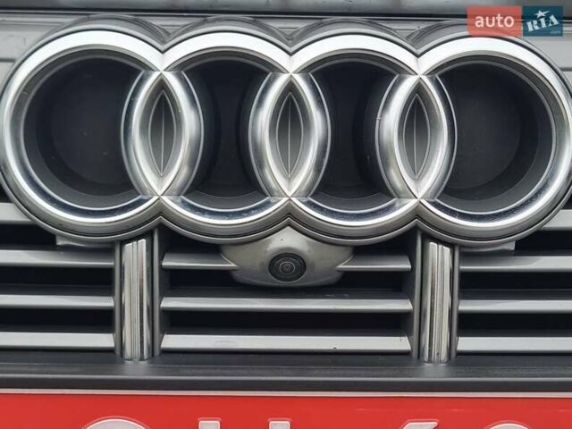 Сірий Ауді E-Tron, об'ємом двигуна 0 л та пробігом 120 тис. км за 29650 $, фото 3 на Automoto.ua