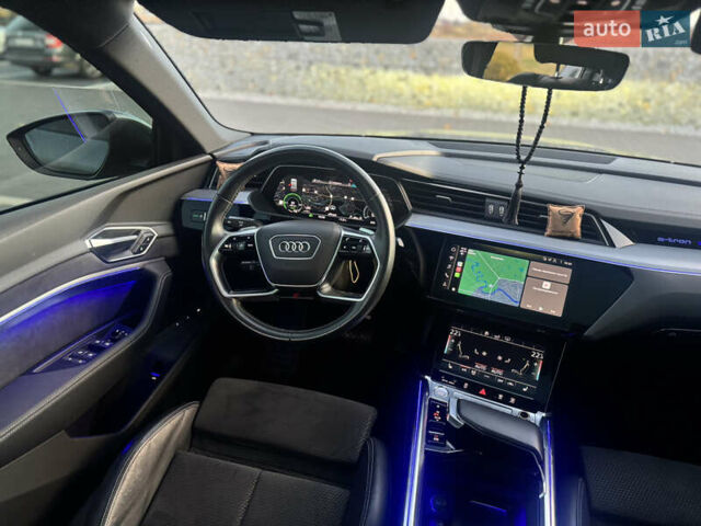 Сірий Ауді E-Tron, об'ємом двигуна 0 л та пробігом 140 тис. км за 37000 $, фото 32 на Automoto.ua