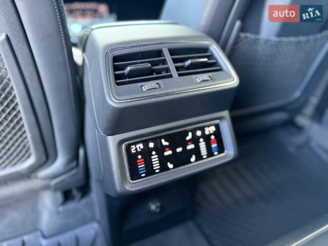 Серый Ауди E-Tron, объемом двигателя 0 л и пробегом 41 тыс. км за 44990 $, фото 37 на Automoto.ua