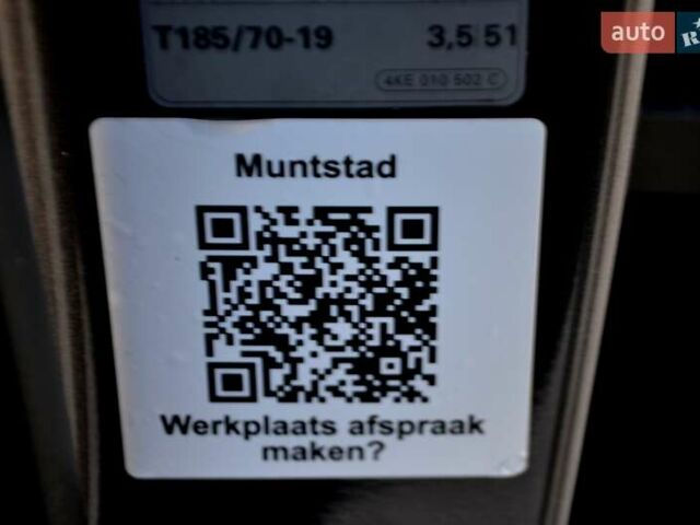 Серый Ауди E-Tron, объемом двигателя 0 л и пробегом 125 тыс. км за 23800 $, фото 79 на Automoto.ua