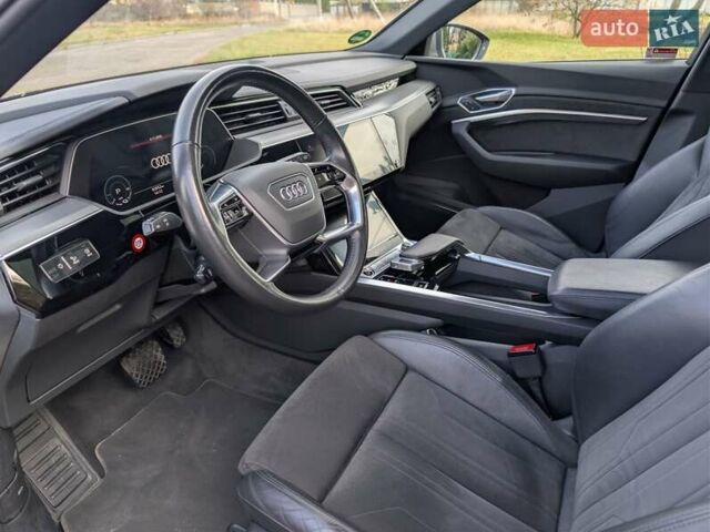Серый Ауди E-Tron, объемом двигателя 0 л и пробегом 82 тыс. км за 32500 $, фото 9 на Automoto.ua