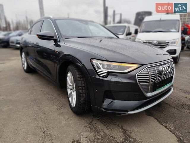 Серый Ауди E-Tron, объемом двигателя 0 л и пробегом 169 тыс. км за 33999 $, фото 13 на Automoto.ua