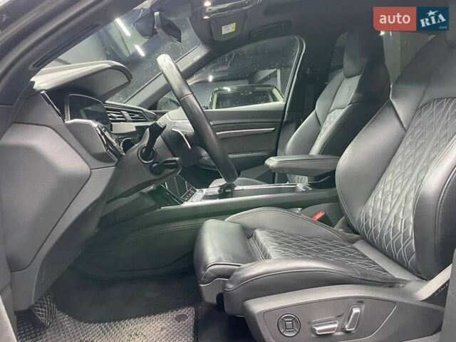 Ауді E-Tron 2020 у Чернівцях на Automoto.ua Сірий Ауді E-Tron, об'ємом двигуна 0 л та пробігом 65 тис. км за 48000 $, фото 8 на Automoto.ua