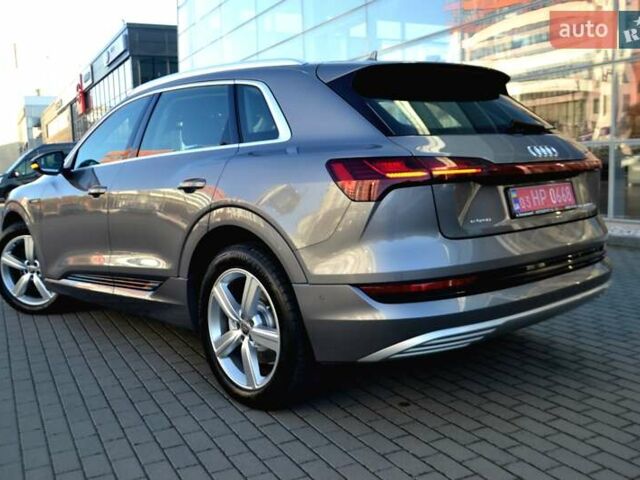 Серый Ауди E-Tron, объемом двигателя 0 л и пробегом 125 тыс. км за 23800 $, фото 91 на Automoto.ua