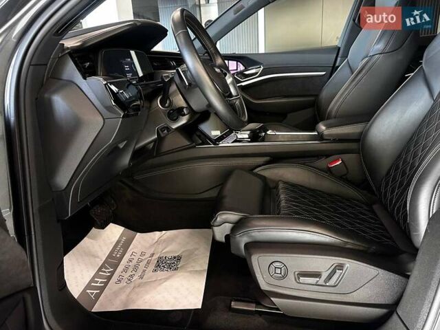 Серый Ауди E-Tron, объемом двигателя 0 л и пробегом 53 тыс. км за 37900 $, фото 21 на Automoto.ua