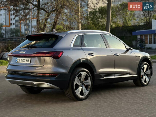Серый Ауди E-Tron, объемом двигателя 0 л и пробегом 65 тыс. км за 35500 $, фото 4 на Automoto.ua