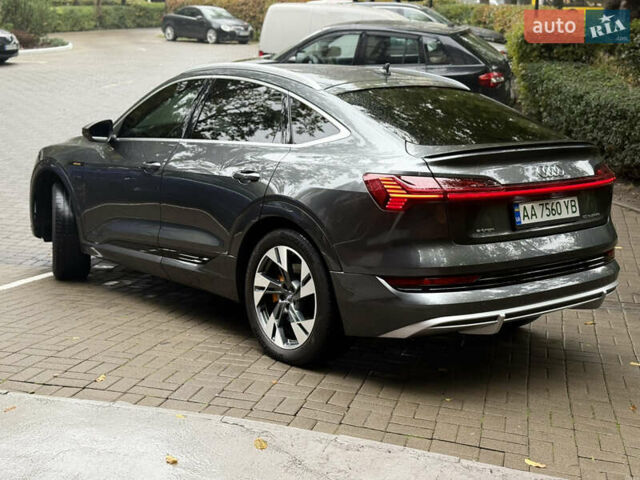 Ауди E-Tron 2020 в Киеве на Automoto.ua Серый Ауди E-Tron, объемом двигателя 0 л и пробегом 71 тыс. км за 35300 $, фото 4 на Automoto.ua