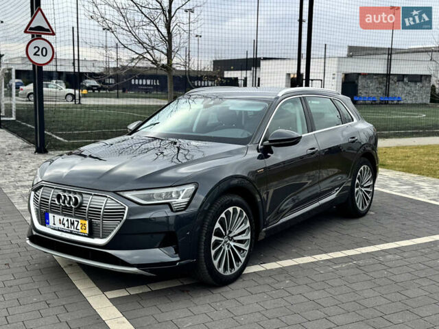 Серый Ауди E-Tron, объемом двигателя 0 л и пробегом 150 тыс. км за 25500 $, фото 2 на Automoto.ua