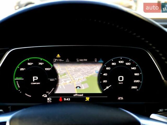 Серый Ауди E-Tron, объемом двигателя 0 л и пробегом 125 тыс. км за 23800 $, фото 129 на Automoto.ua