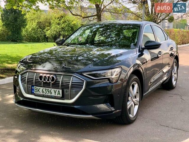 Серый Ауди E-Tron, объемом двигателя 0 л и пробегом 148 тыс. км за 25750 $, фото 8 на Automoto.ua