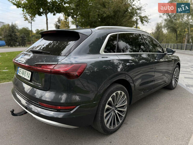 Ауді E-Tron 2020 у Дніпро (Дніпропетровську) на Automoto.ua Сірий Ауді E-Tron, об'ємом двигуна 0 л та пробігом 113 тис. км за 26900 $, фото 6 на Automoto.ua