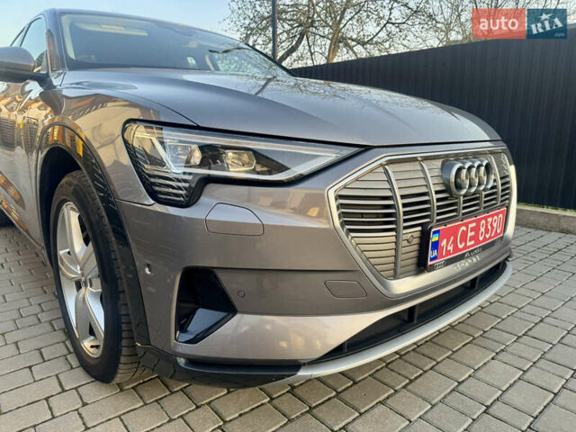 Сірий Ауді E-Tron, об'ємом двигуна 0 л та пробігом 143 тис. км за 27900 $, фото 11 на Automoto.ua