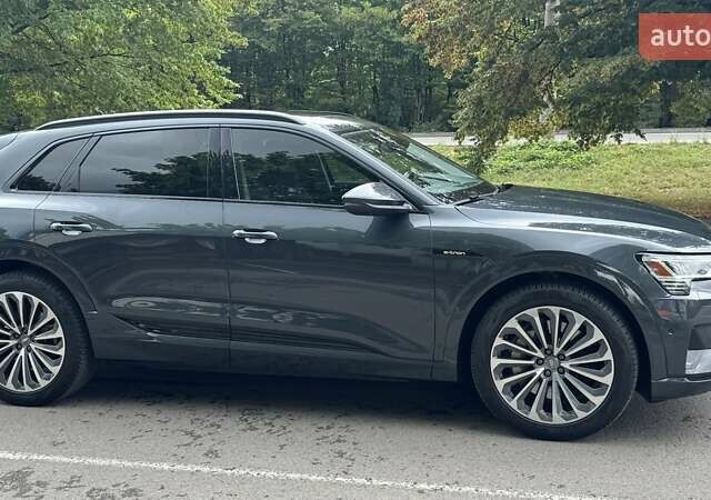 Сірий Ауді E-Tron, об'ємом двигуна 0 л та пробігом 78 тис. км за 29900 $, фото 3 на Automoto.ua