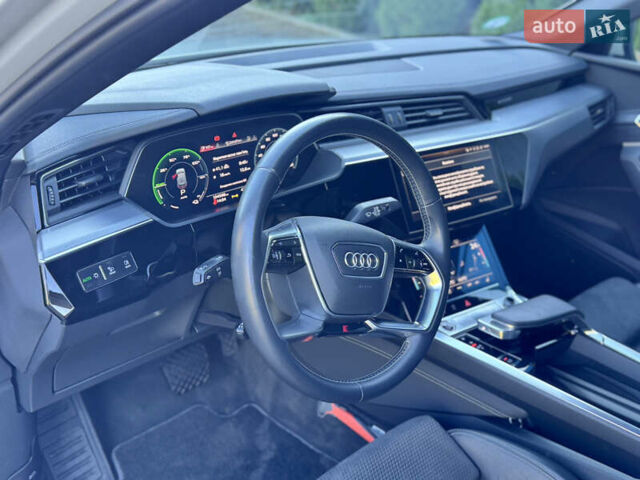 Сірий Ауді E-Tron, об'ємом двигуна 0 л та пробігом 105 тис. км за 34000 $, фото 23 на Automoto.ua