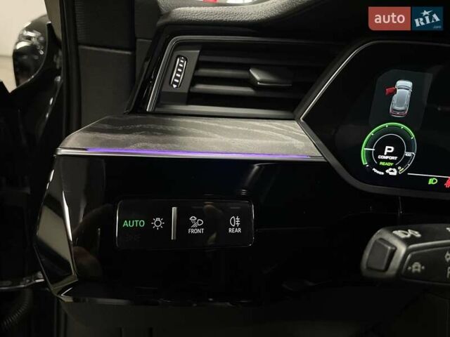 Серый Ауди E-Tron, объемом двигателя 0 л и пробегом 120 тыс. км за 28700 $, фото 50 на Automoto.ua
