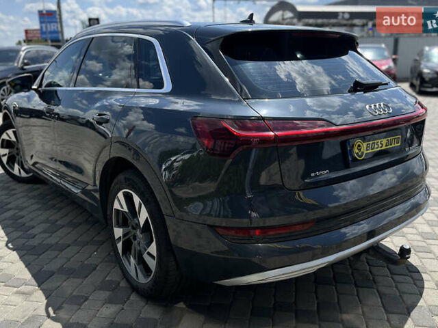 Серый Ауди E-Tron, объемом двигателя 0 л и пробегом 115 тыс. км за 26500 $, фото 4 на Automoto.ua