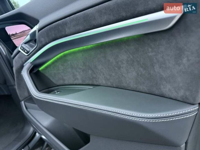 Серый Ауди E-Tron, объемом двигателя 0 л и пробегом 29 тыс. км за 38300 $, фото 21 на Automoto.ua
