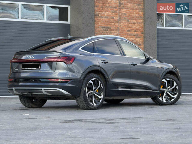 Серый Ауди E-Tron, объемом двигателя 0 л и пробегом 53 тыс. км за 40900 $, фото 3 на Automoto.ua