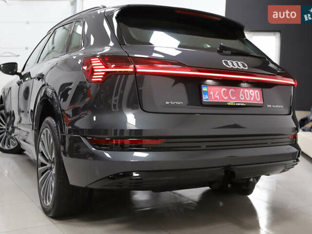Сірий Ауді E-Tron, об'ємом двигуна 0 л та пробігом 140 тис. км за 23800 $, фото 5 на Automoto.ua