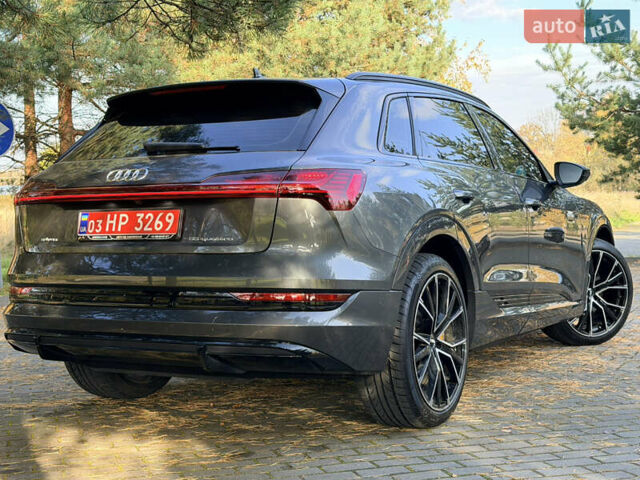 Ауді E-Tron 2020 у Дрогобичі на Automoto.ua Сірий Ауді E-Tron, об'ємом двигуна 0 л та пробігом 180 тис. км за 27990 $, фото 9 на Automoto.ua