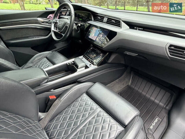 Ауді E-Tron 2020 у Дрогобичі на Automoto.ua Сірий Ауді E-Tron, об'ємом двигуна 0 л та пробігом 160 тис. км за 33900 $, фото 23 на Automoto.ua