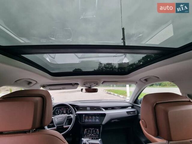 Сірий Ауді E-Tron, об'ємом двигуна 0 л та пробігом 120 тис. км за 29650 $, фото 20 на Automoto.ua